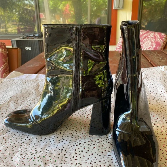 Steve Madden boots - Picture 2 of 4